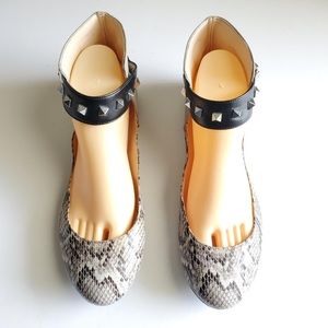 Jessica Simpson Munney Flats